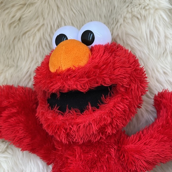 Tickle Me Elmo Stuffy Bundle: Sesame Street hardcover book, & Elmo Long-sleeve - Picture 5 of 6